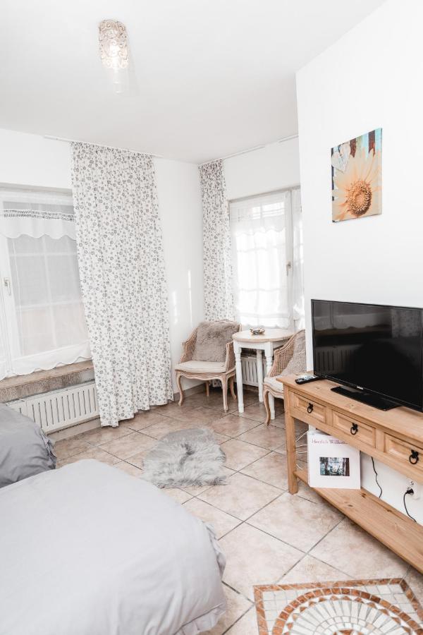Feierabend Elsdorf Hostel Екстериор снимка