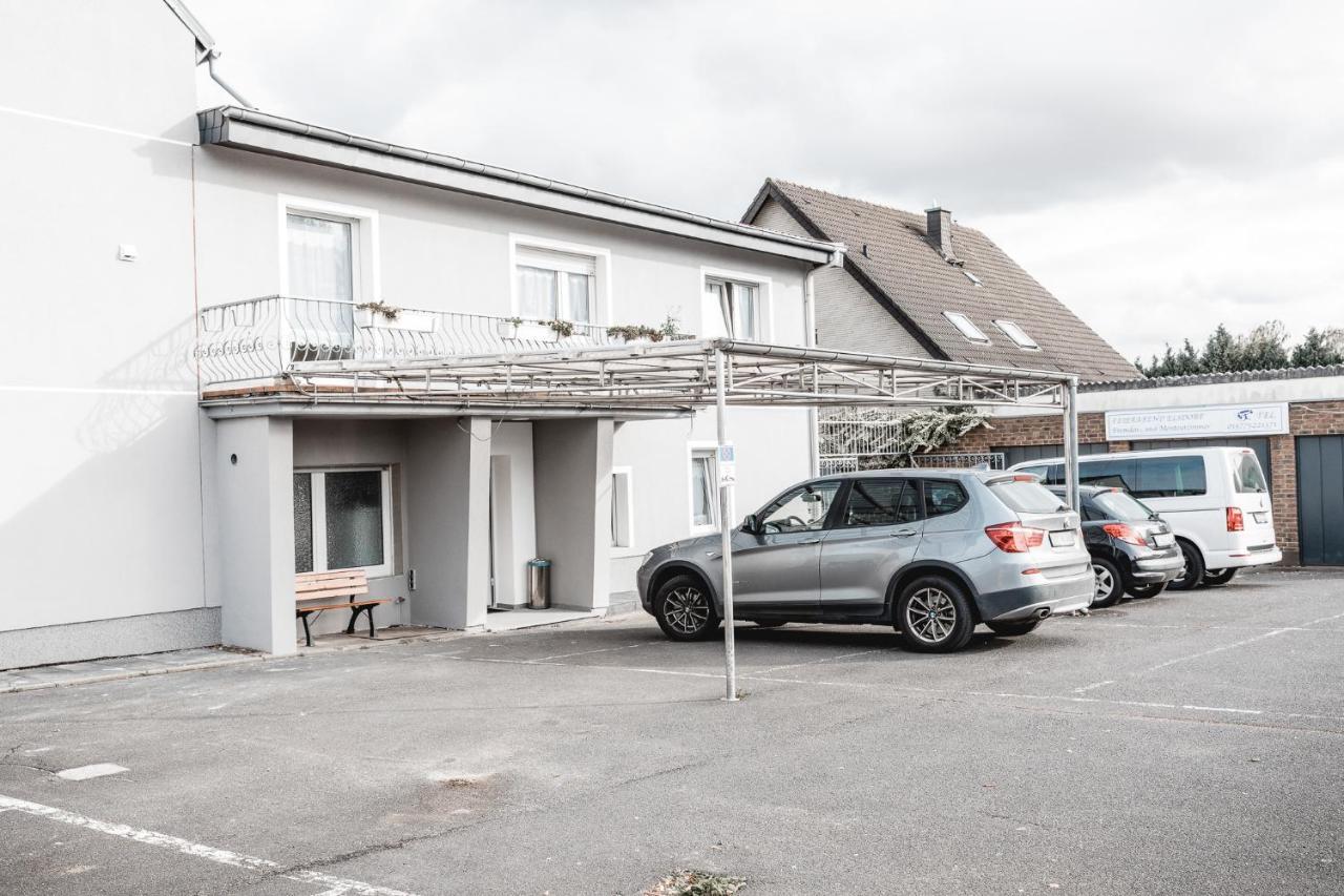 Feierabend Elsdorf Hostel Екстериор снимка