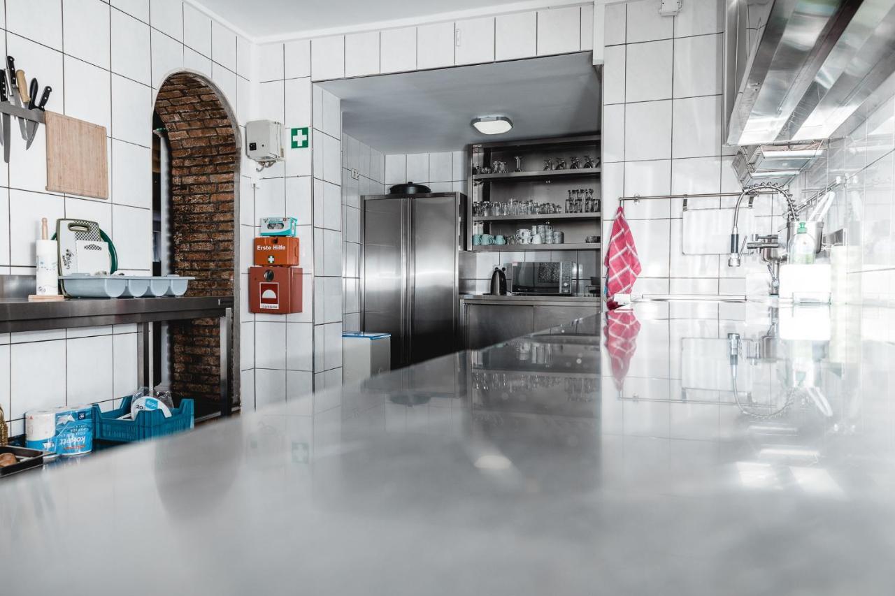 Feierabend Elsdorf Hostel Екстериор снимка